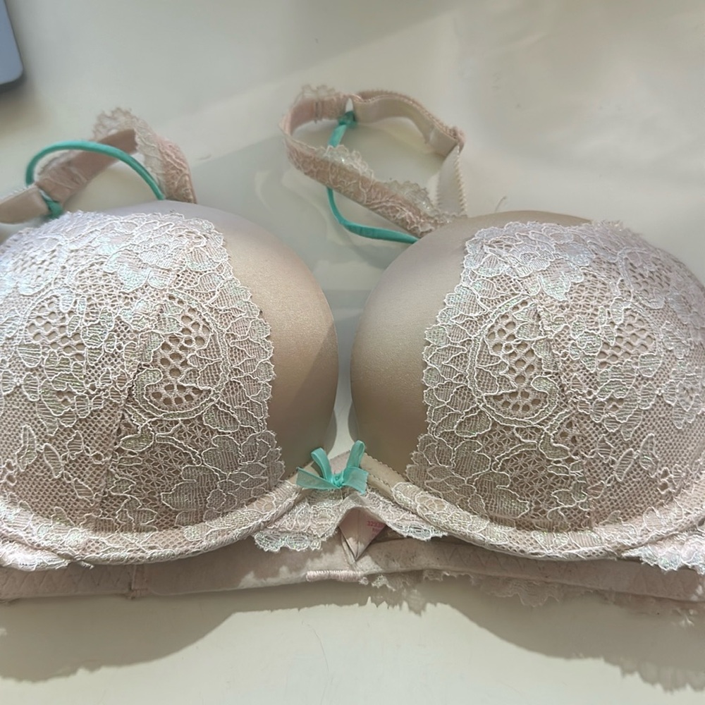 Like new Victoria’s Secret Dream Angels push up 34B
